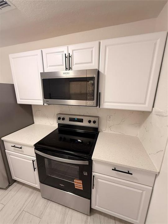 For Sale: $237,500 (3 beds, 2 baths, 1025 Square Feet)