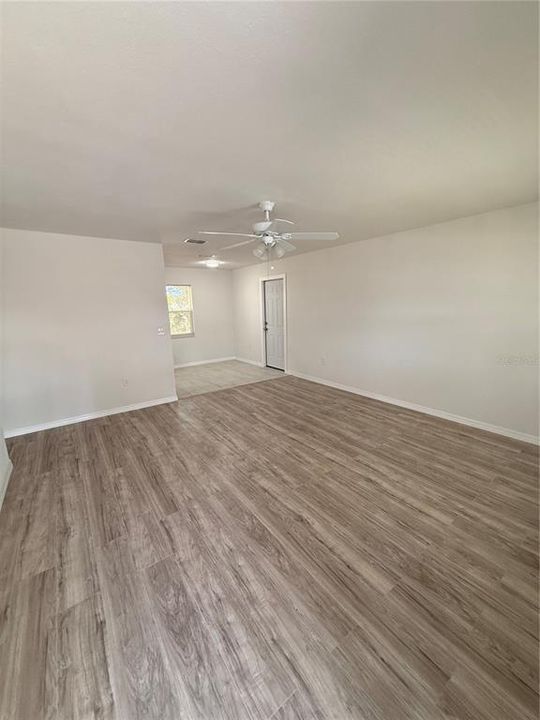 For Sale: $237,500 (3 beds, 2 baths, 1025 Square Feet)