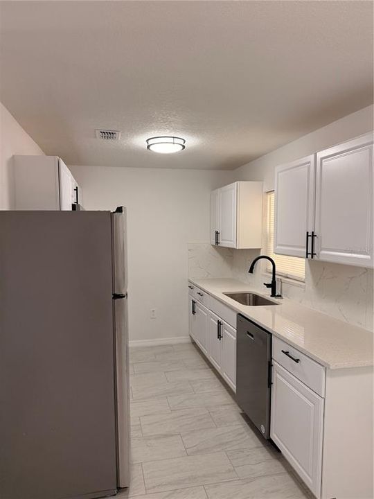 For Sale: $237,500 (3 beds, 2 baths, 1025 Square Feet)