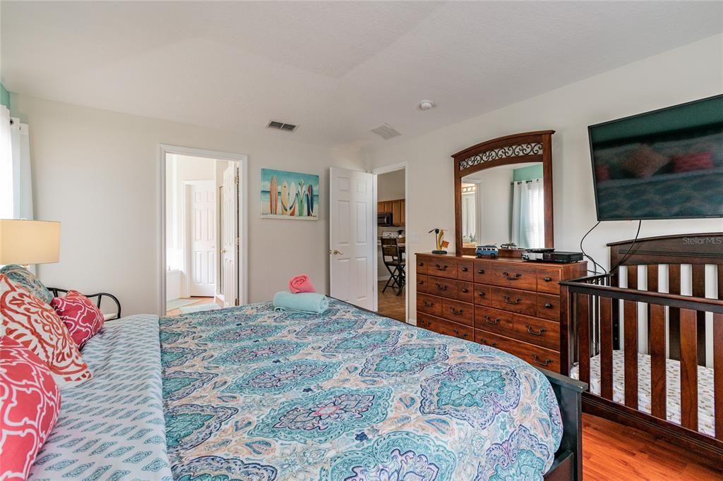 En Renta: $2,550 (4 camas, 2 baños, 1940 Pies cuadrados)