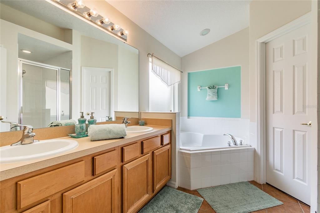 En Renta: $2,550 (4 camas, 2 baños, 1940 Pies cuadrados)