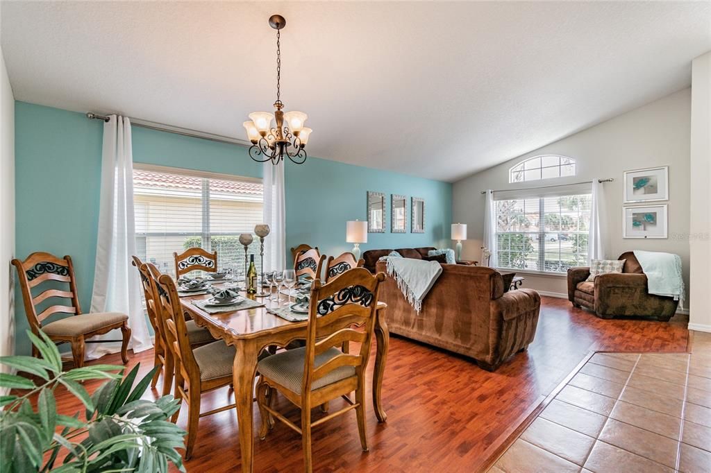 En Renta: $2,550 (4 camas, 2 baños, 1940 Pies cuadrados)