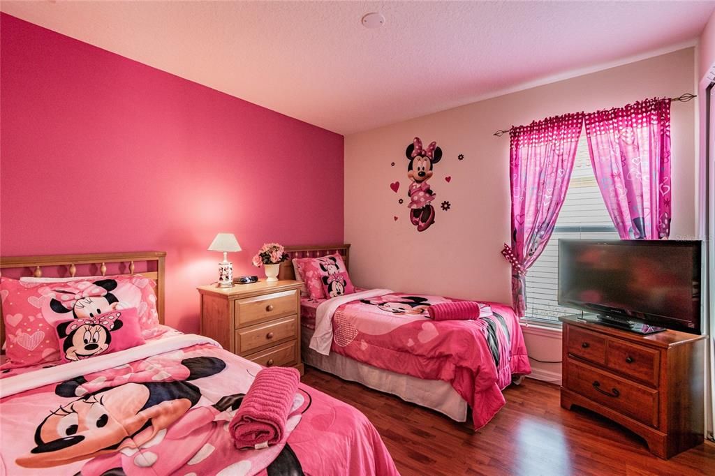 En Renta: $2,550 (4 camas, 2 baños, 1940 Pies cuadrados)