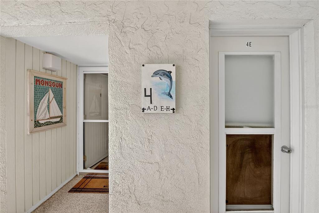 待售: $350,000 (2 贝兹, 2 浴室, 988 平方英尺)