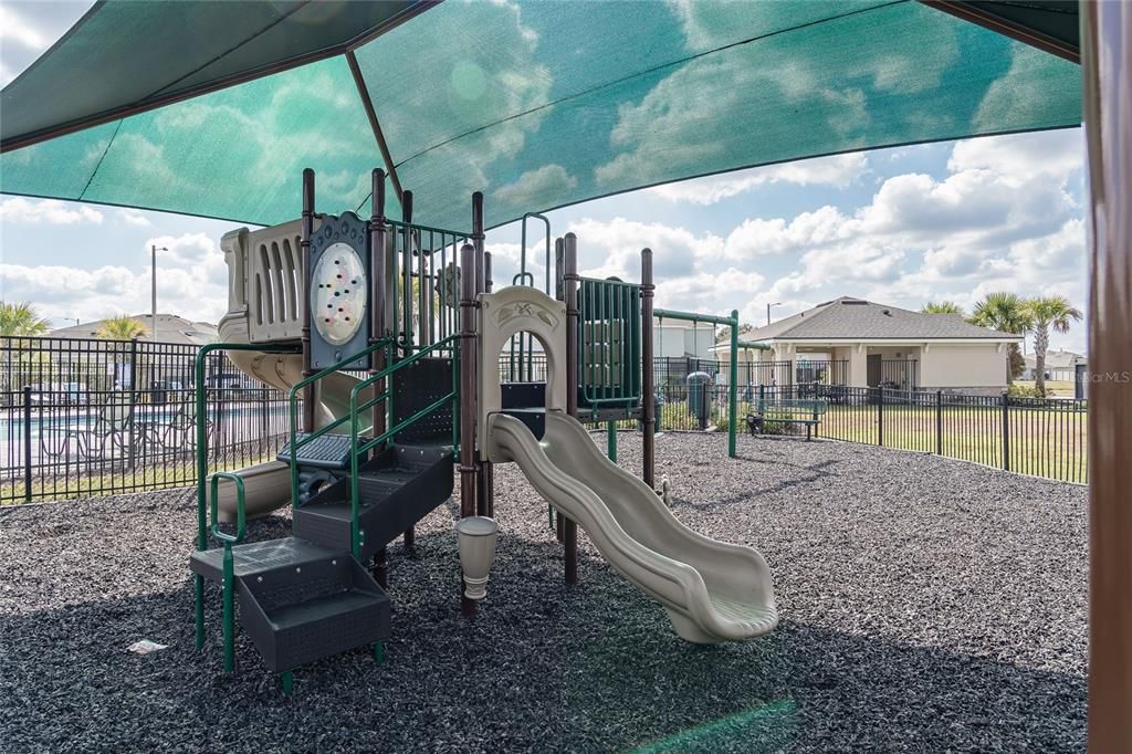 For Sale: $495,000 (5 beds, 3 baths, 2674 Square Feet)