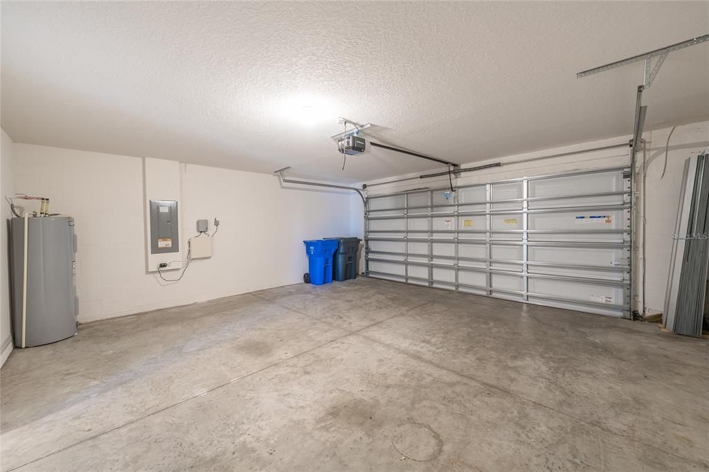 For Sale: $495,000 (5 beds, 3 baths, 2674 Square Feet)