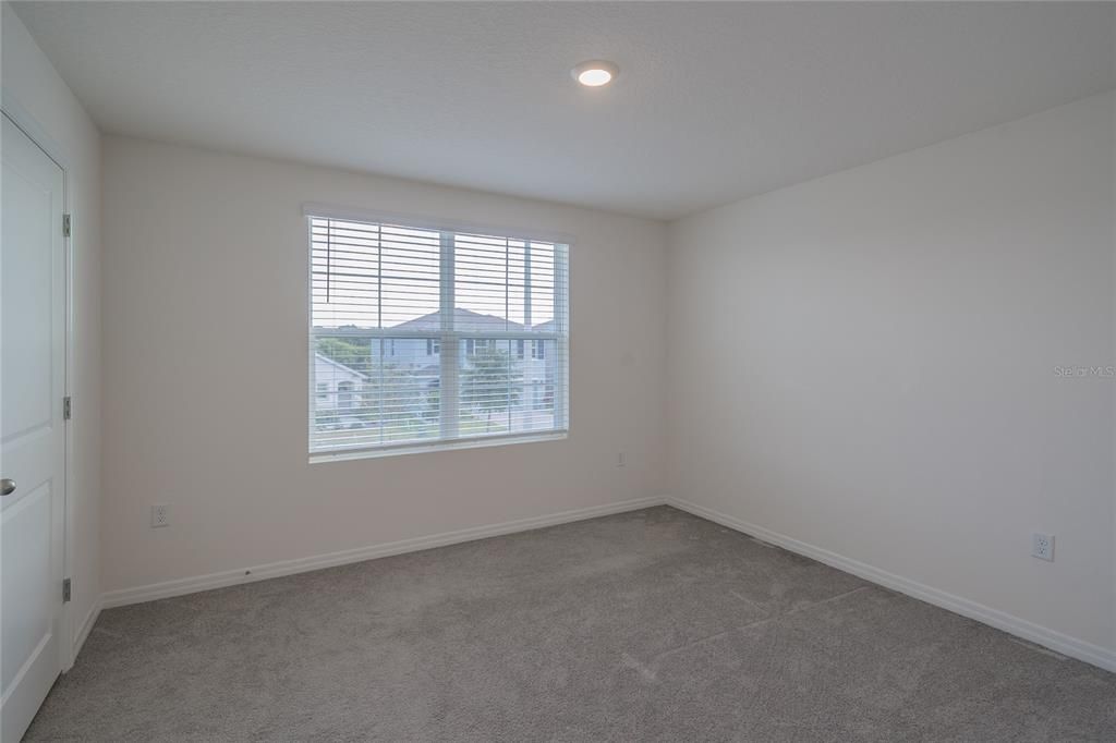 For Sale: $495,000 (5 beds, 3 baths, 2674 Square Feet)