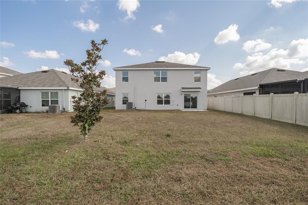 For Sale: $495,000 (5 beds, 3 baths, 2674 Square Feet)