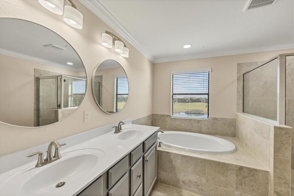 En Venta: $950,000 (6 camas, 4 baños, 3948 Pies cuadrados)