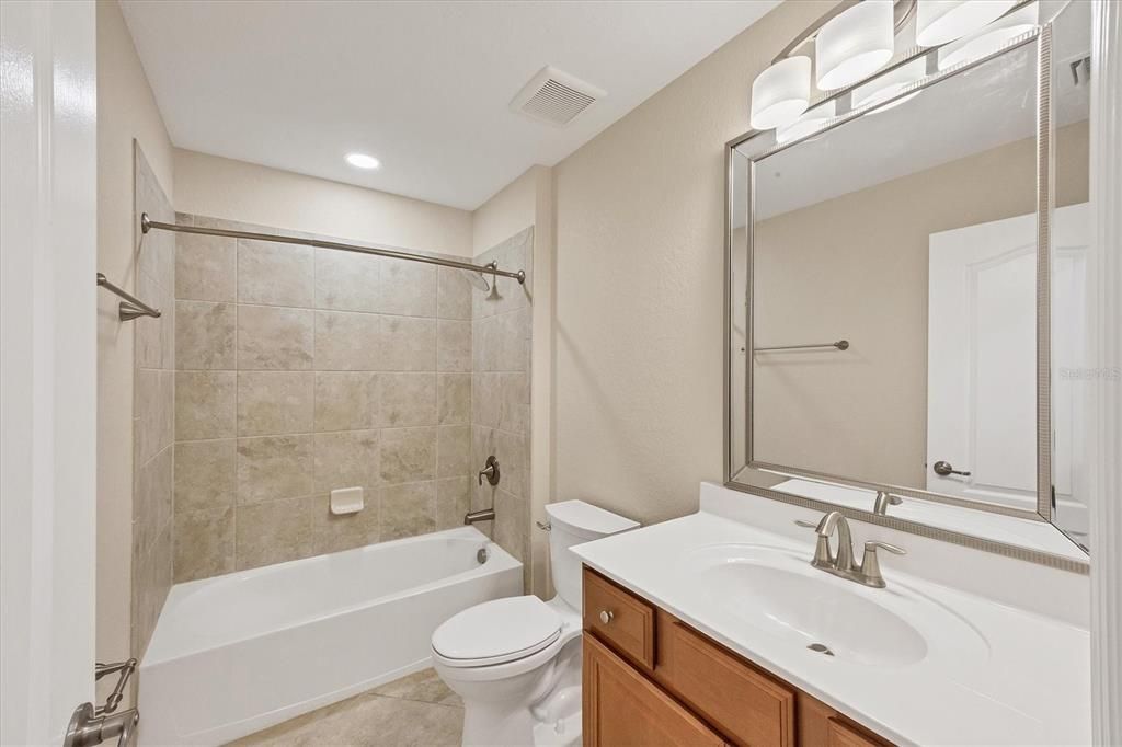 En Venta: $950,000 (6 camas, 4 baños, 3948 Pies cuadrados)