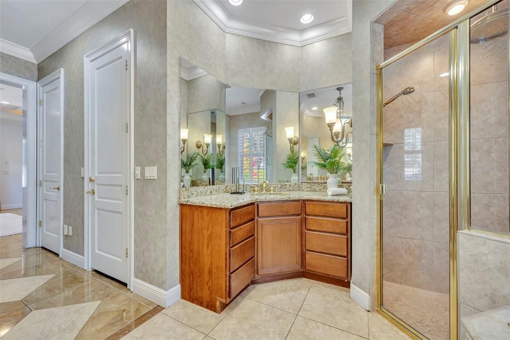 出租: $9,000 (4 贝兹, 3 浴室, 3478 平方英尺)