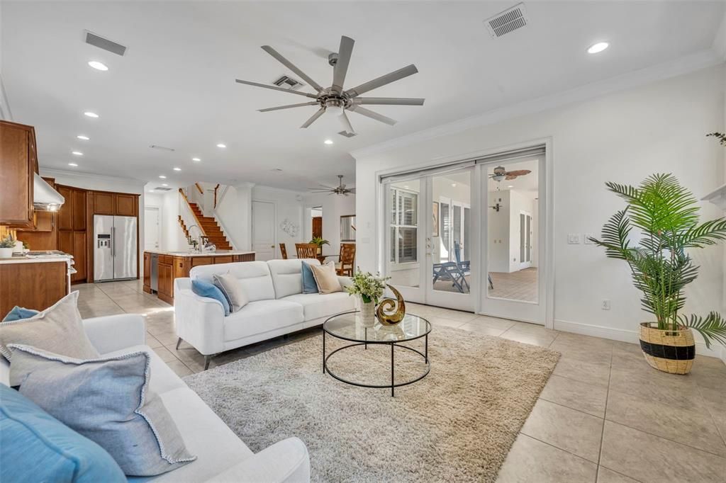 出租: $9,000 (4 贝兹, 3 浴室, 3478 平方英尺)