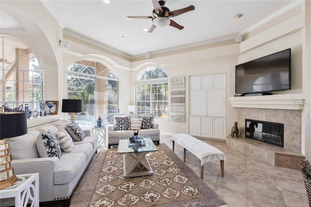 For Sale: $979,000 (3 beds, 3 baths, 2963 Square Feet)