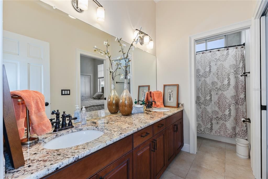 For Sale: $979,000 (3 beds, 3 baths, 2963 Square Feet)