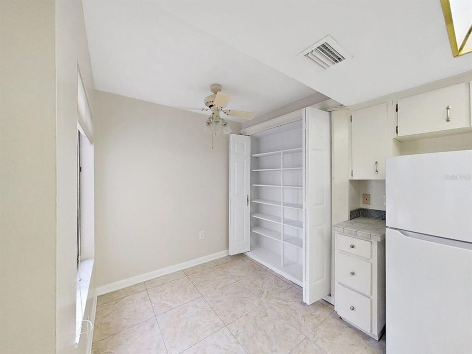For Sale: $245,000 (2 beds, 2 baths, 1450 Square Feet)