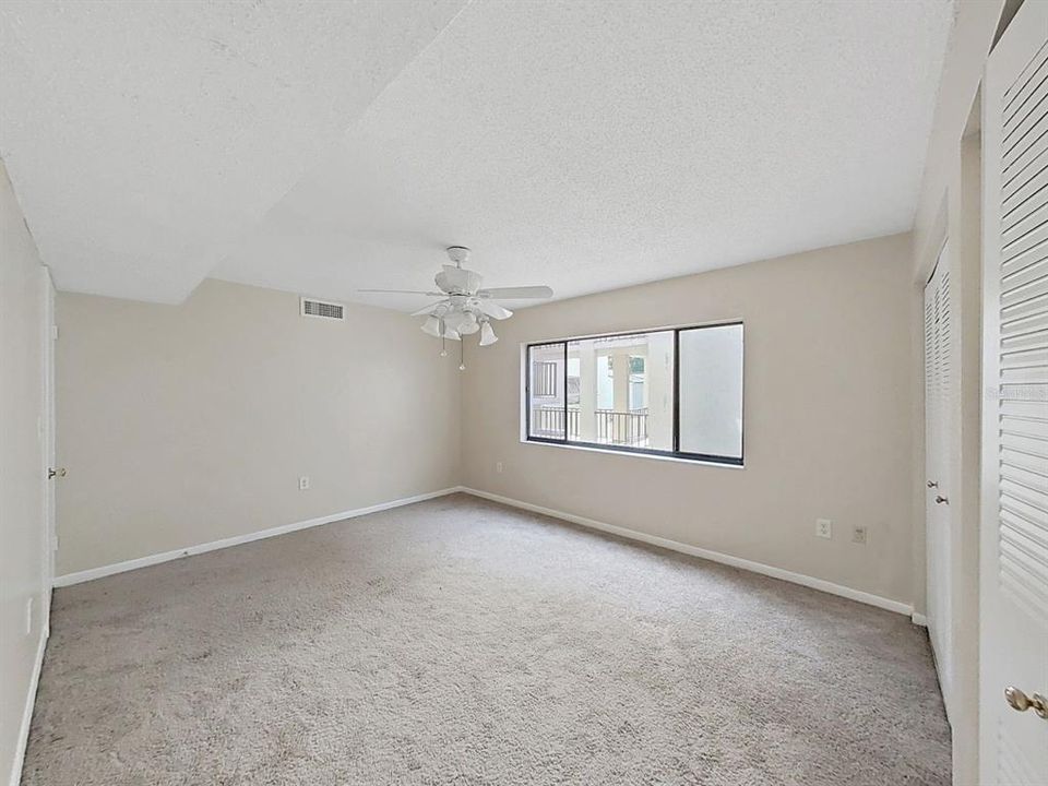 For Sale: $245,000 (2 beds, 2 baths, 1450 Square Feet)