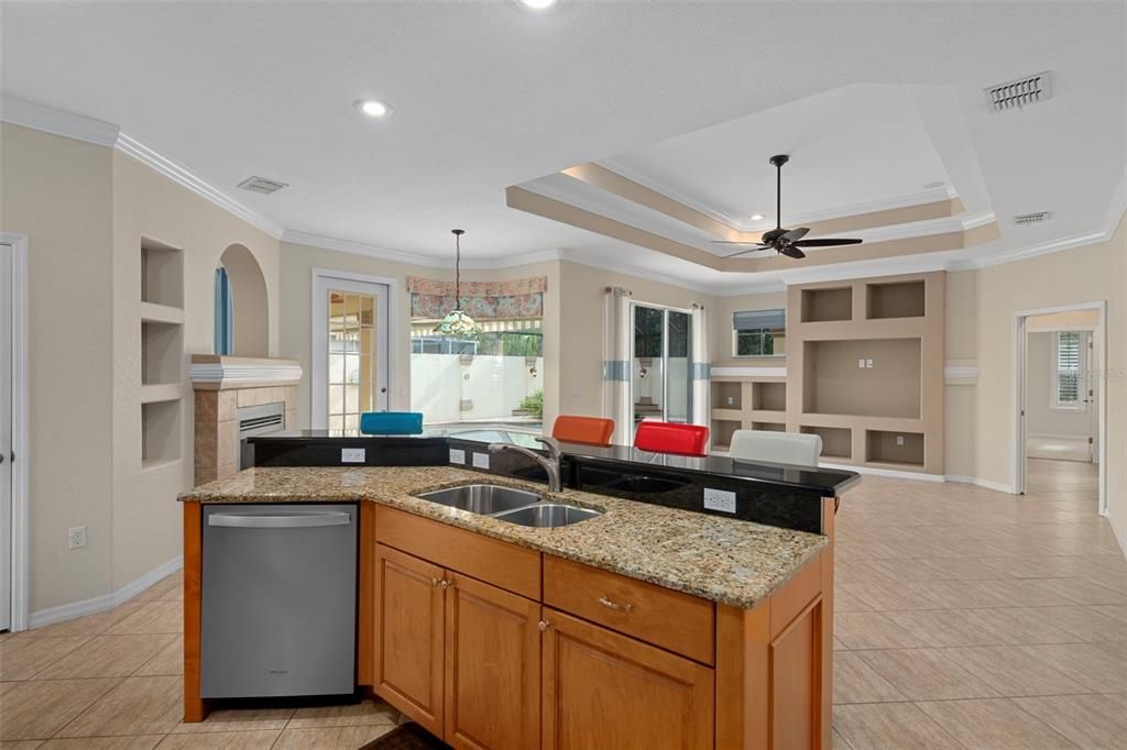 待售: $489,999 (4 贝兹, 2 浴室, 2528 平方英尺)