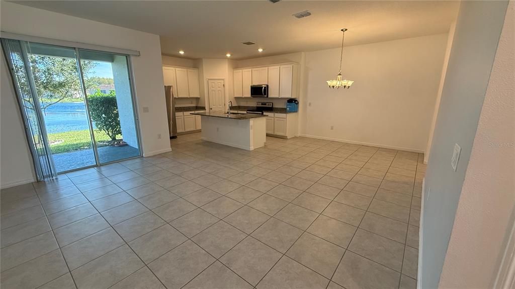 出租: $2,650 (3 贝兹, 2 浴室, 2104 平方英尺)