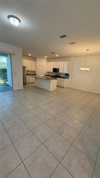 出租: $2,650 (3 贝兹, 2 浴室, 2104 平方英尺)