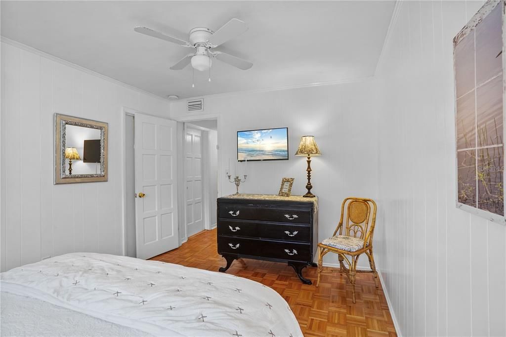 For Sale: $550,000 (4 beds, 3 baths, 2537 Square Feet)