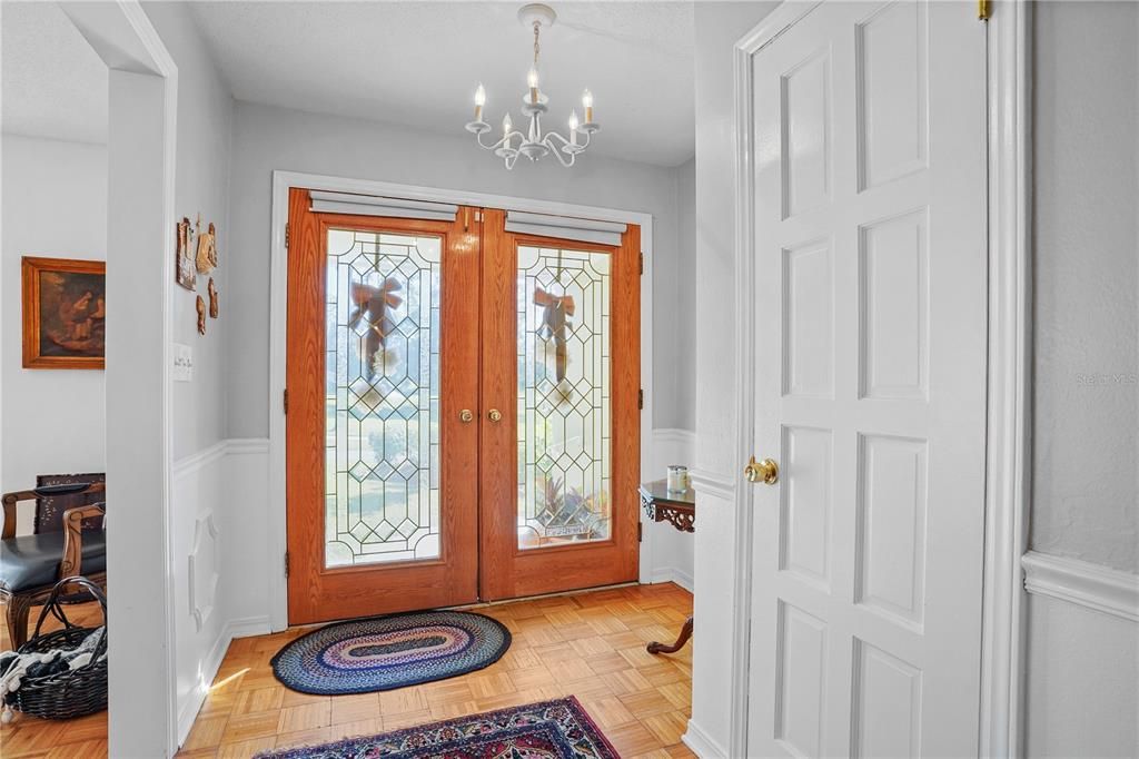 For Sale: $550,000 (4 beds, 3 baths, 2537 Square Feet)