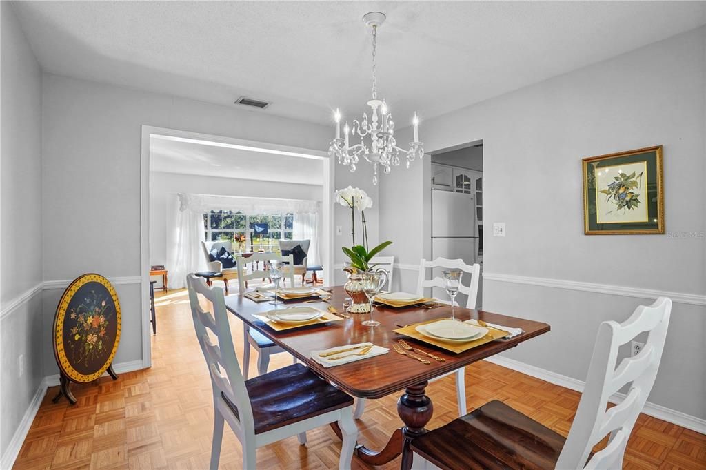 For Sale: $550,000 (4 beds, 3 baths, 2537 Square Feet)