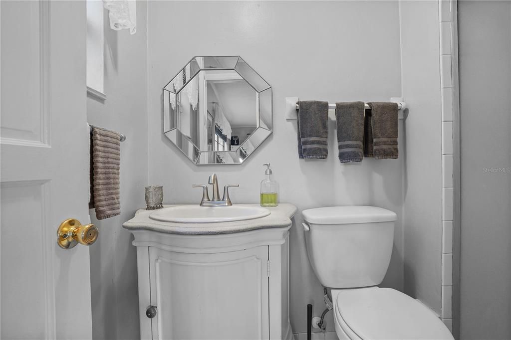 For Sale: $550,000 (4 beds, 3 baths, 2537 Square Feet)