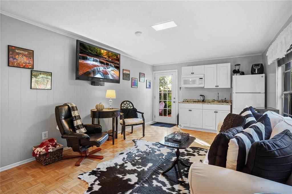 For Sale: $550,000 (4 beds, 3 baths, 2537 Square Feet)