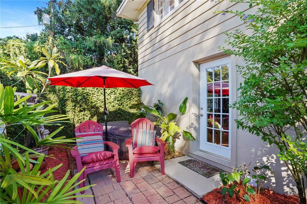 For Sale: $550,000 (4 beds, 3 baths, 2537 Square Feet)