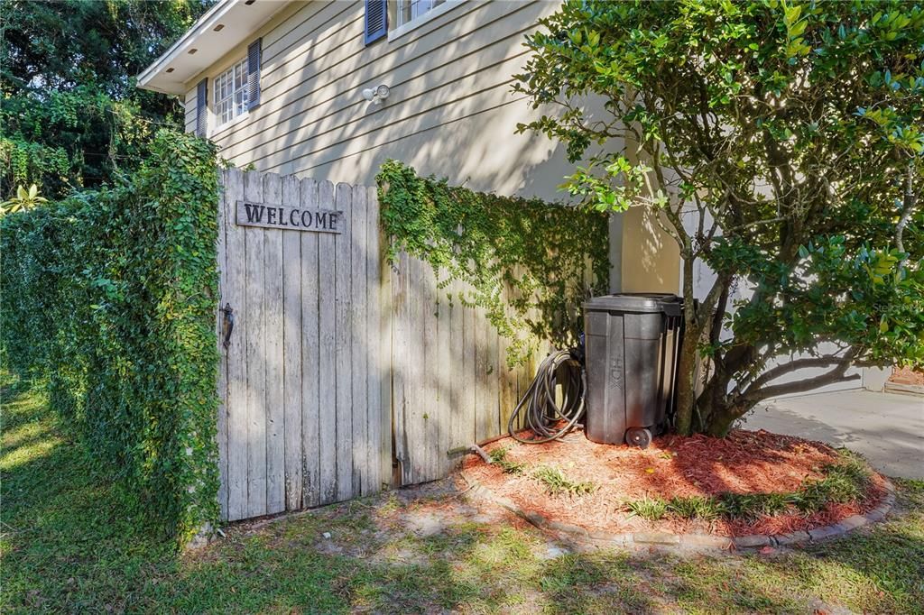 For Sale: $550,000 (4 beds, 3 baths, 2537 Square Feet)