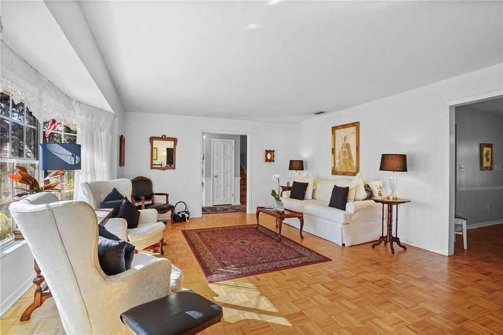 For Sale: $550,000 (4 beds, 3 baths, 2537 Square Feet)