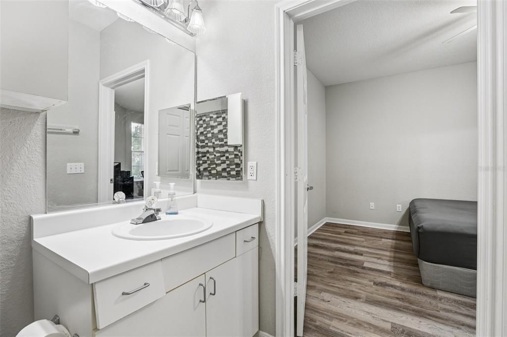 For Rent: $1,900 (2 beds, 2 baths, 1070 Square Feet)