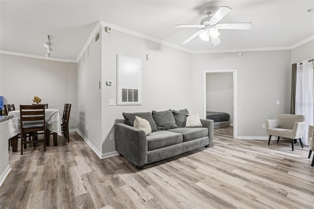 For Rent: $1,900 (2 beds, 2 baths, 1070 Square Feet)