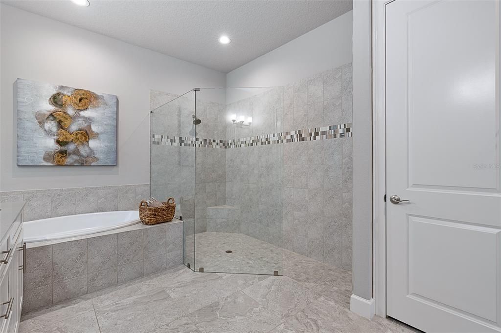 待售: $1,350,000 (4 贝兹, 3 浴室, 3087 平方英尺)