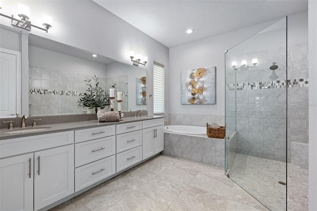 待售: $1,350,000 (4 贝兹, 3 浴室, 3087 平方英尺)