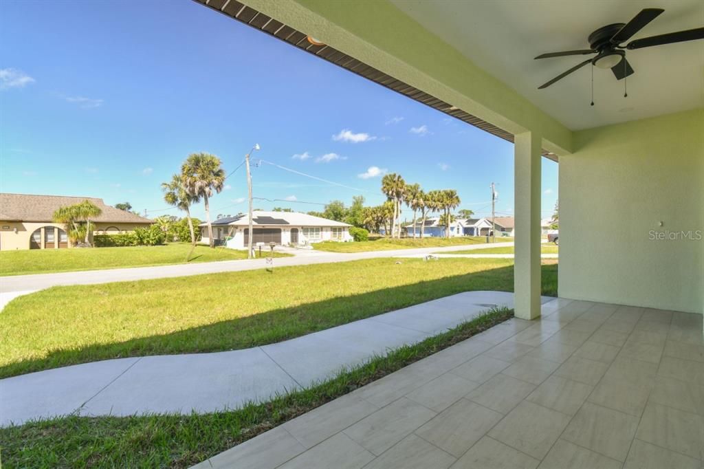 出租: $2,300 (3 贝兹, 2 浴室, 2200 平方英尺)