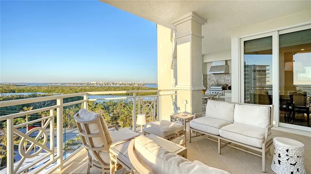 На продажу: $2,799,000 (3 спален, 3 ванн, 2936 Квадратных фут)