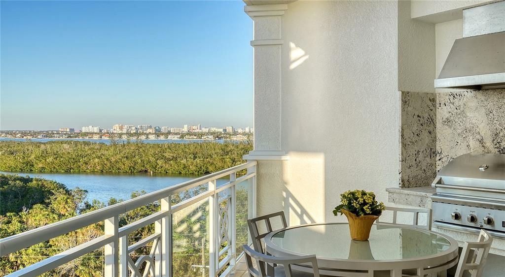 На продажу: $2,799,000 (3 спален, 3 ванн, 2936 Квадратных фут)