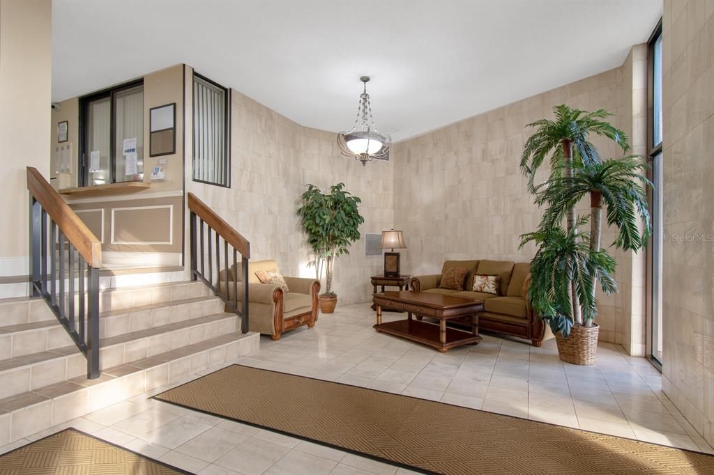 В аренду: $2,450 (2 спален, 2 ванн, 1358 Квадратных фут)