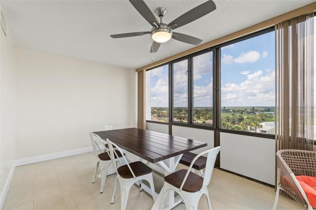 В аренду: $2,450 (2 спален, 2 ванн, 1358 Квадратных фут)