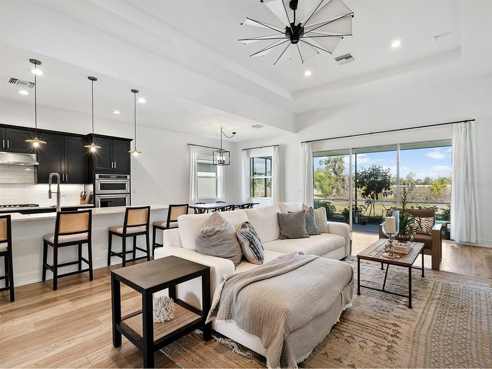 En Venta: $899,000 (3 camas, 2 baños, 2292 Pies cuadrados)