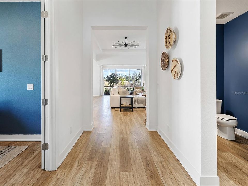 En Venta: $899,000 (3 camas, 2 baños, 2292 Pies cuadrados)