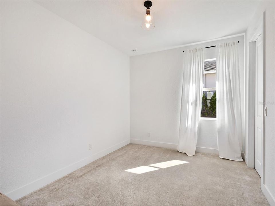 En Venta: $899,000 (3 camas, 2 baños, 2292 Pies cuadrados)