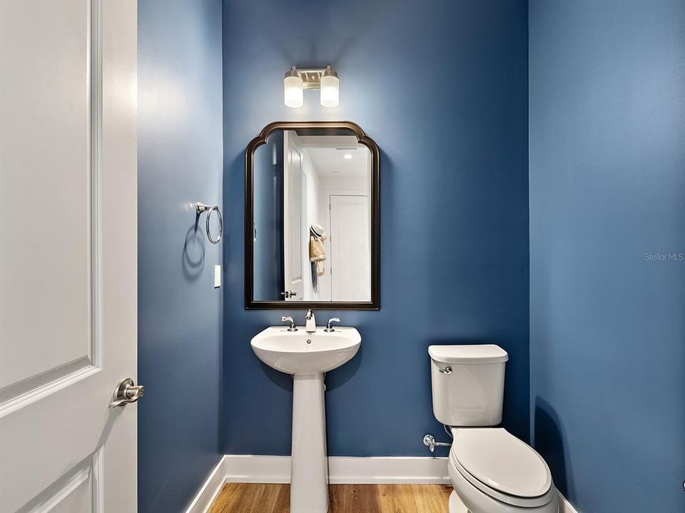 En Venta: $899,000 (3 camas, 2 baños, 2292 Pies cuadrados)