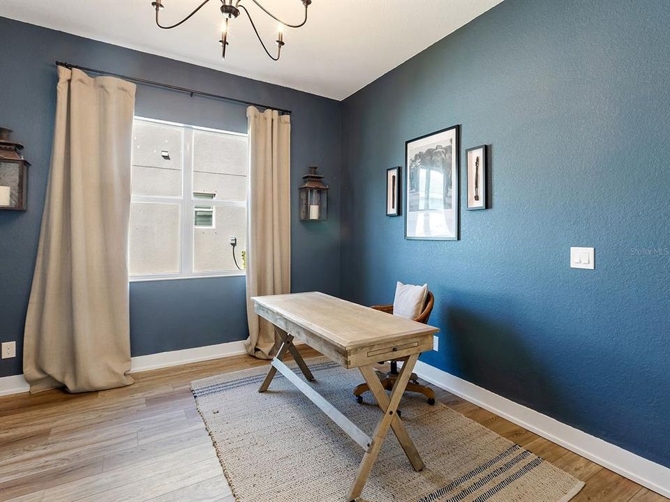 En Venta: $899,000 (3 camas, 2 baños, 2292 Pies cuadrados)