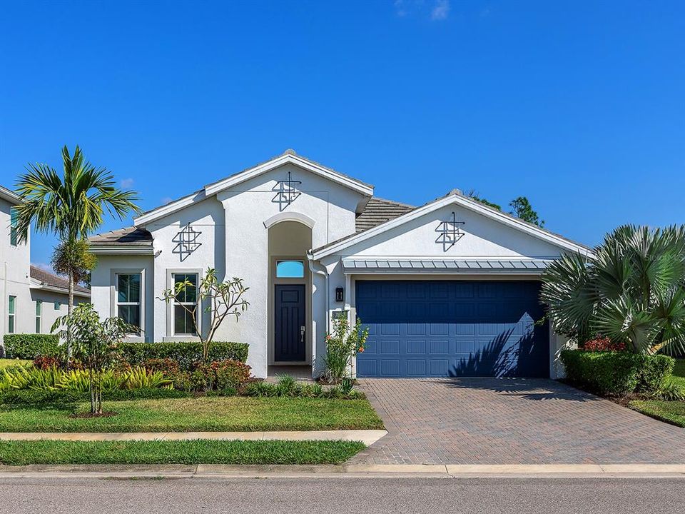 En Venta: $899,000 (3 camas, 2 baños, 2292 Pies cuadrados)