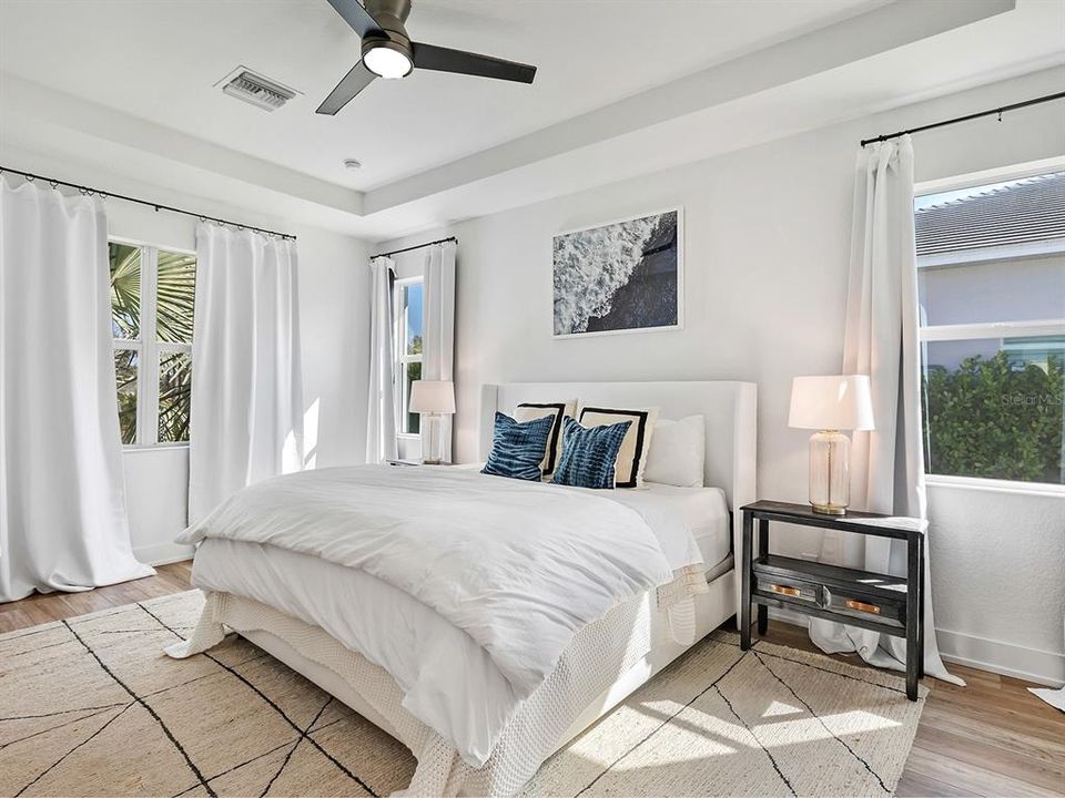 En Venta: $899,000 (3 camas, 2 baños, 2292 Pies cuadrados)