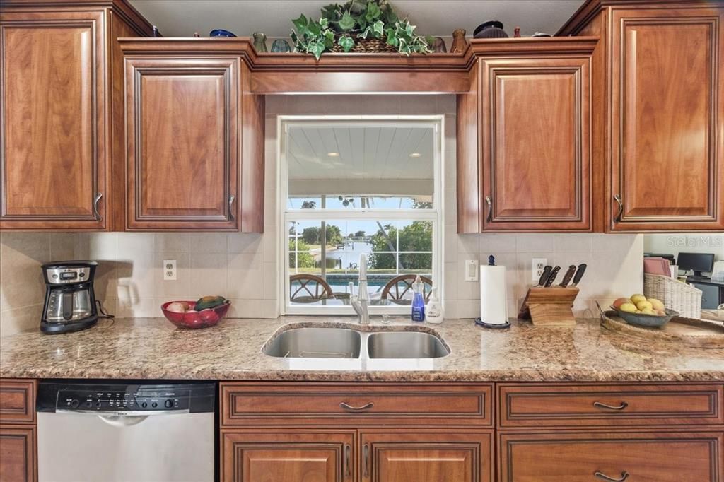 待售: $455,000 (3 贝兹, 2 浴室, 1693 平方英尺)