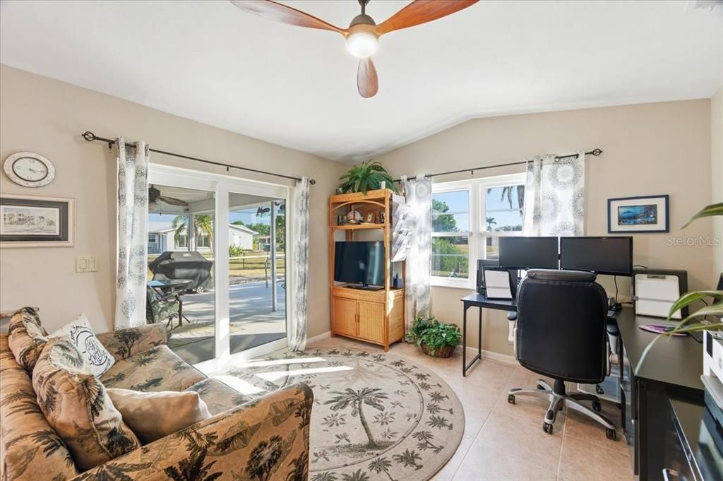 待售: $455,000 (3 贝兹, 2 浴室, 1693 平方英尺)