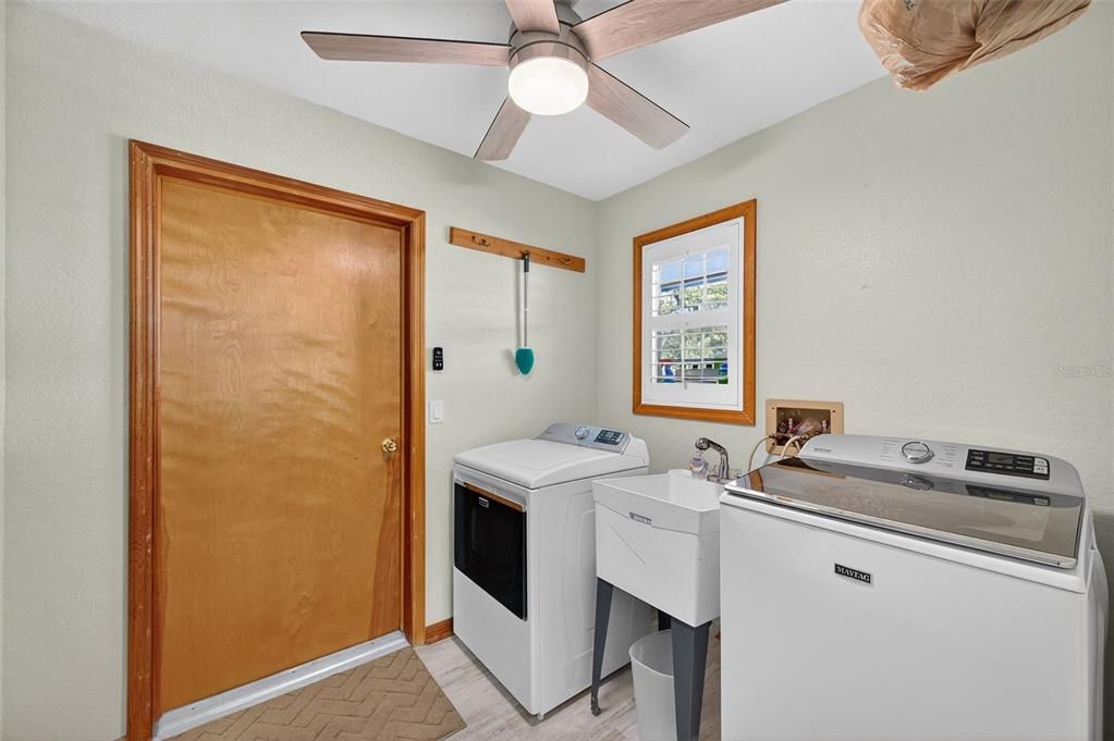 For Sale: $755,555 (4 beds, 3 baths, 2116 Square Feet)